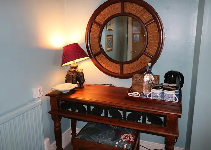 The Hillcroft - Boutique, Unique